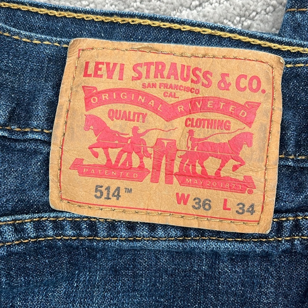 Levi’s 514 blue jeans 36 x 34
